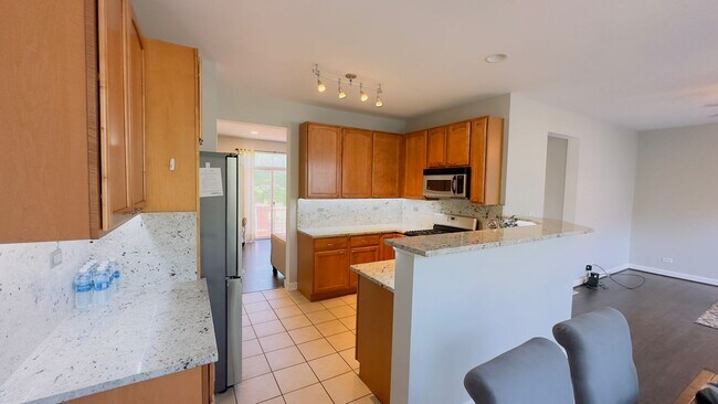 Building Photo - 1128 Bartholdi Ct