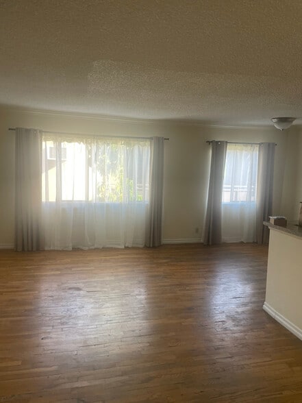 Building Photo - 5853 Virginia Ave