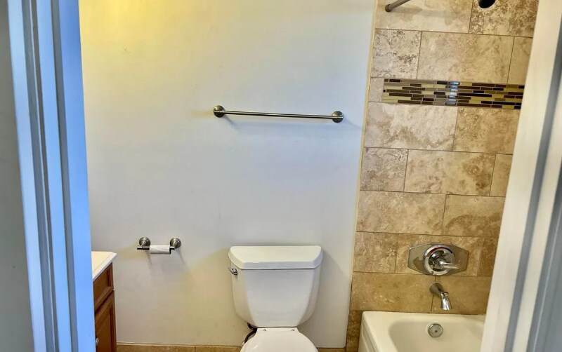 Building Photo - 4213 N Westview Dr