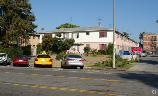 Primary Photo - 117 S La Fayette Park Pl