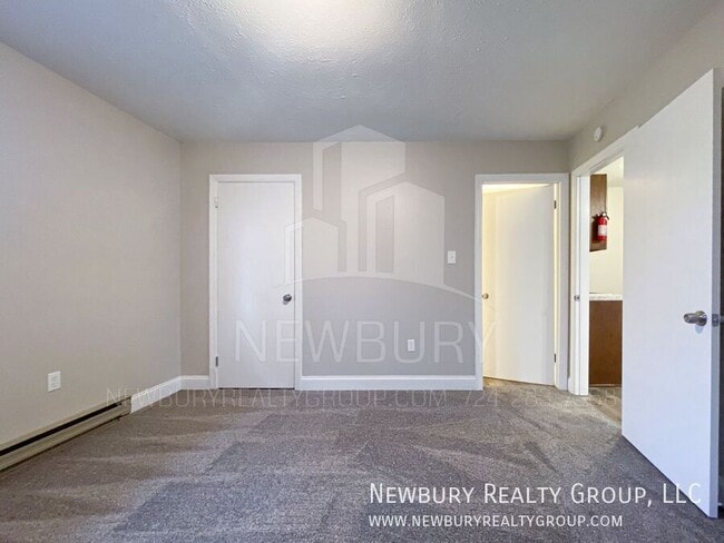 Building Photo - 25 Sunbury Estates