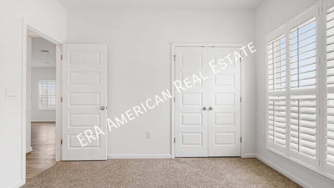 Building Photo - 247 Stagerbush St