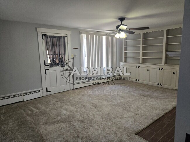 Building Photo - 54 Walnut St