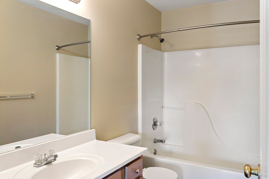 Building Photo - 2618 Spring Mill Pl