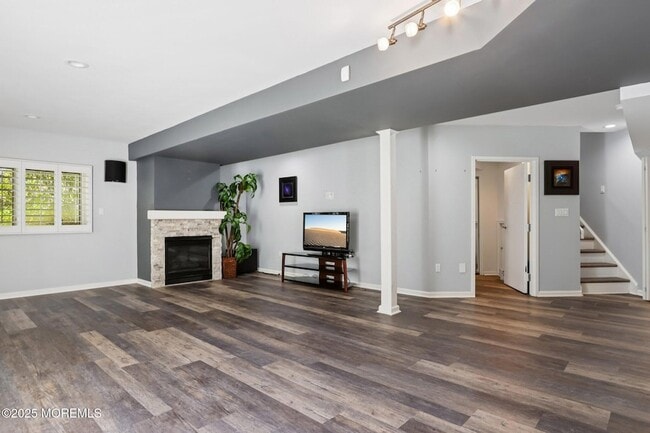 Building Photo - 211 Piper's Landing Ct