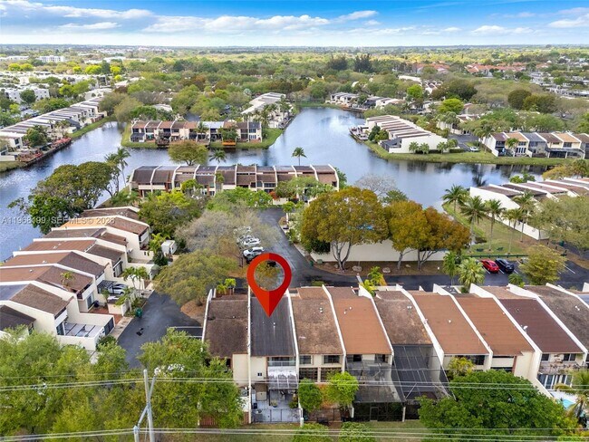 Building Photo - 7825 SW 103rd Pl