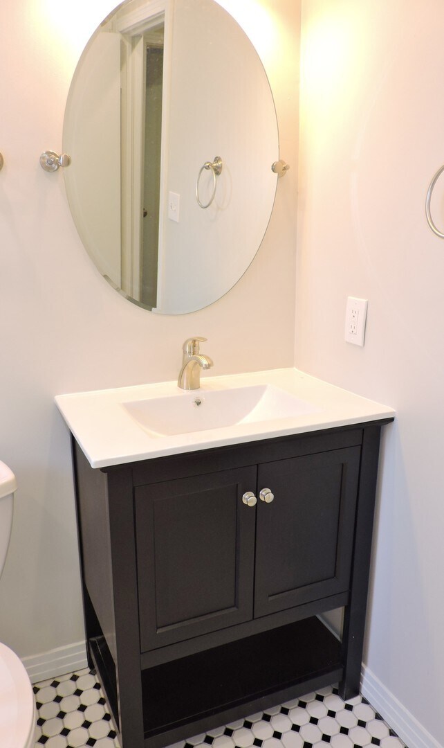 Building Photo - Remodeled Berkeley Triplex with 2 Bedrooms and 2 and 1/2 Baths
