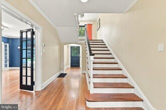 Building Photo - 490 Bancroft Rd