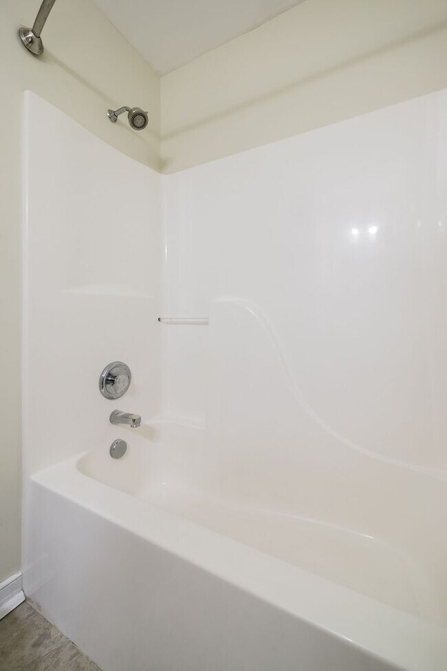 Building Photo - 5507 Millstream Ln