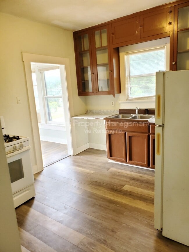 Building Photo - 1822 N Olive St