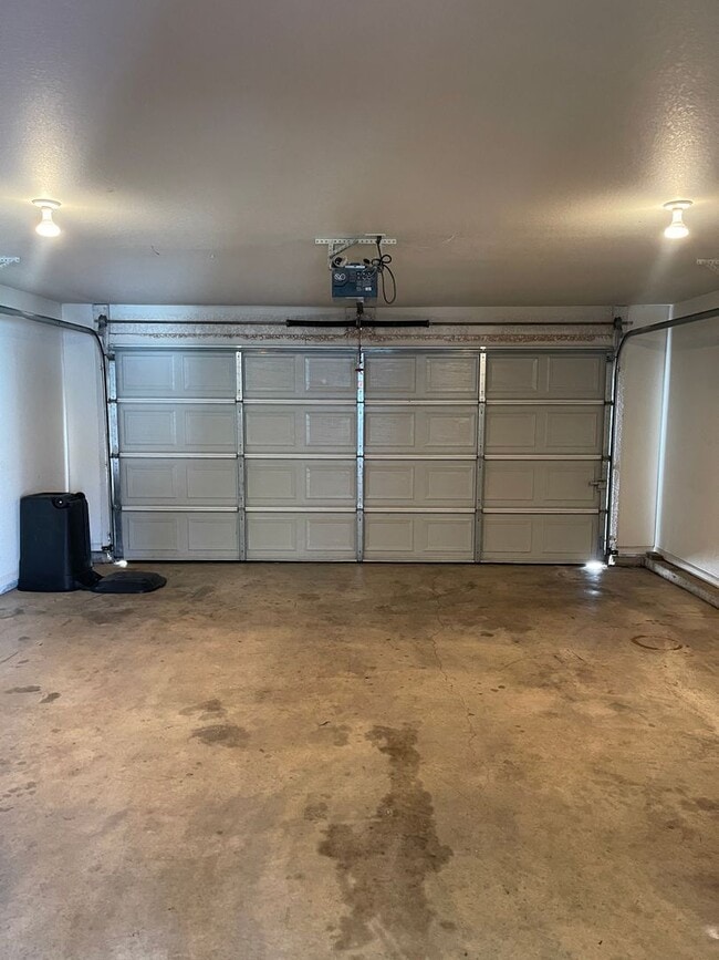 Building Photo - Available February 7th