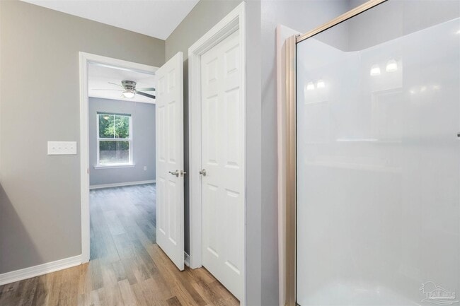Building Photo - 3328 Broadview Cir