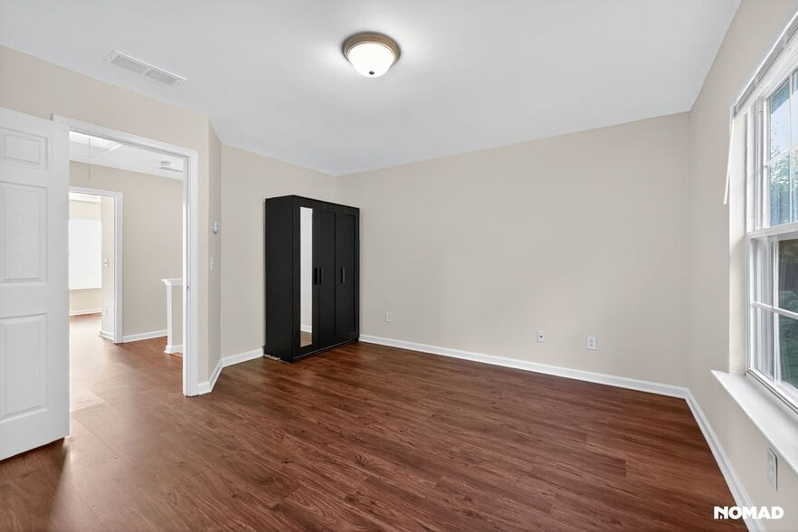 Building Photo - 2425 Ivey Crest Cir