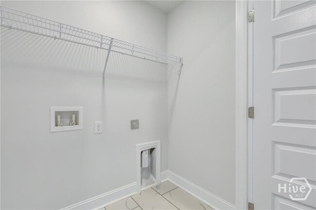 Building Photo - 524 Governor Treutlen Cir