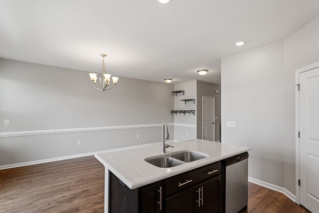 Building Photo - Spacious 4 Bedroom Townhome in Wake Forest!