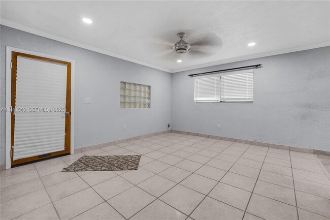 Building Photo - 801 N 70th Ave