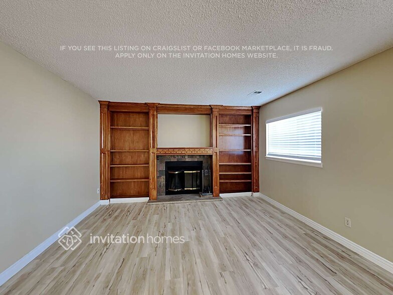Building Photo - 21501 E Aberdeen Dr