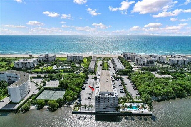 Building Photo - 2560 S Ocean Blvd