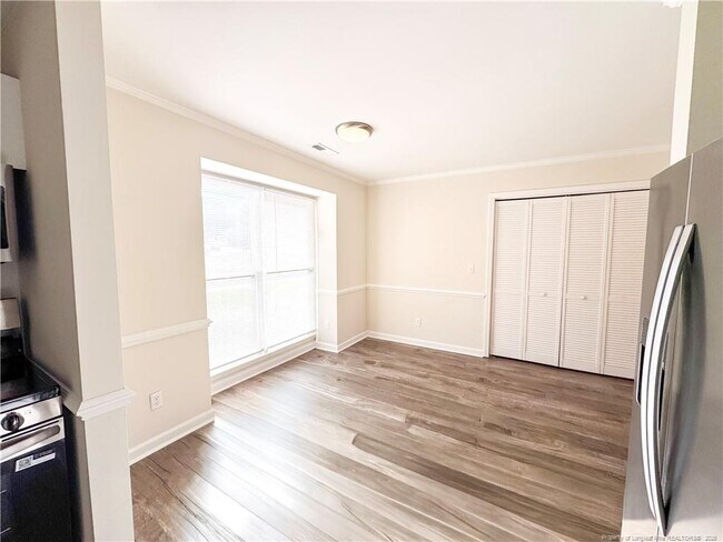 Building Photo - 499 Coronation Dr