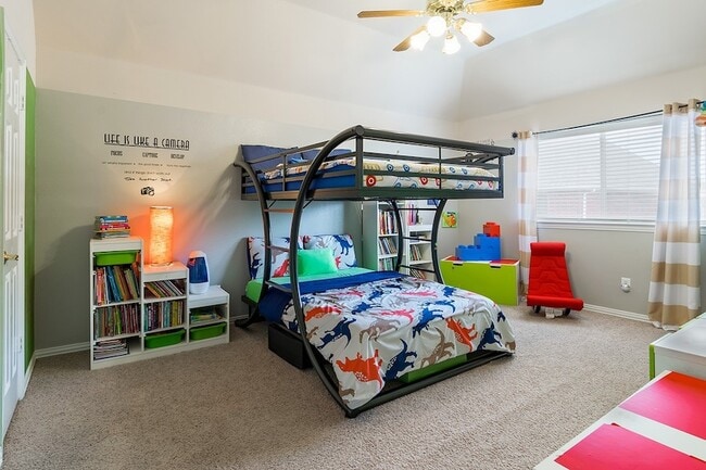 Building Photo - 7712 Brookview Ct