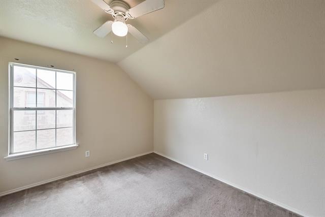 Building Photo - 404 Kings Way Dr