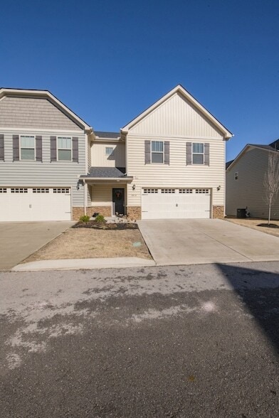 Building Photo - 4414 Sunday Silence Way