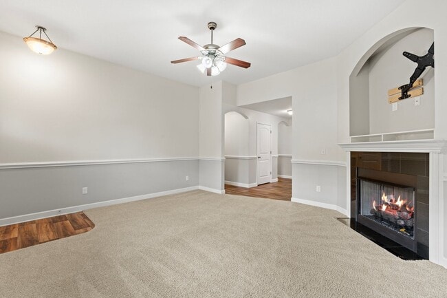 Building Photo - 3 BR, 2 BA 2-Car Garage Modern Ranch Livin...