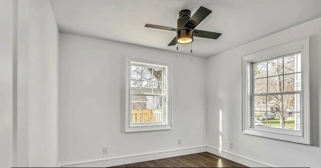 Building Photo - 1615 Cahal Ave