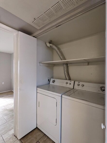 Building Photo - 12221 W Bell Rd