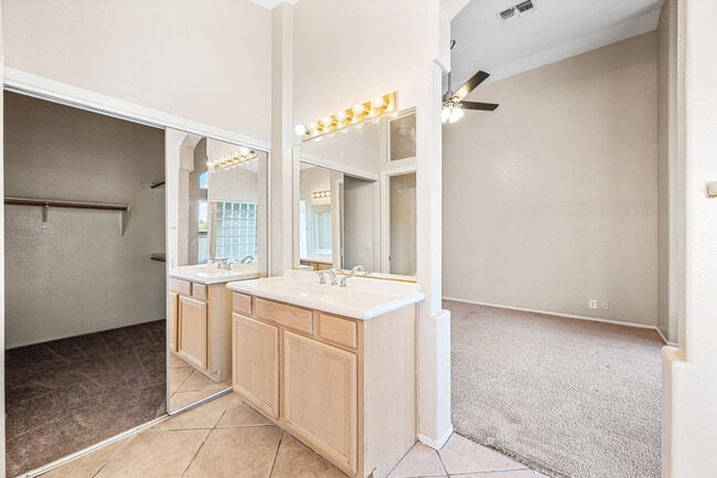 Building Photo - 20717 N 59th Dr