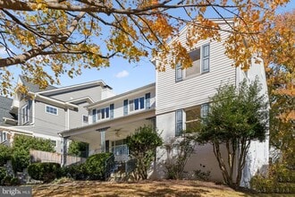 Building Photo - 5203 Nahant St