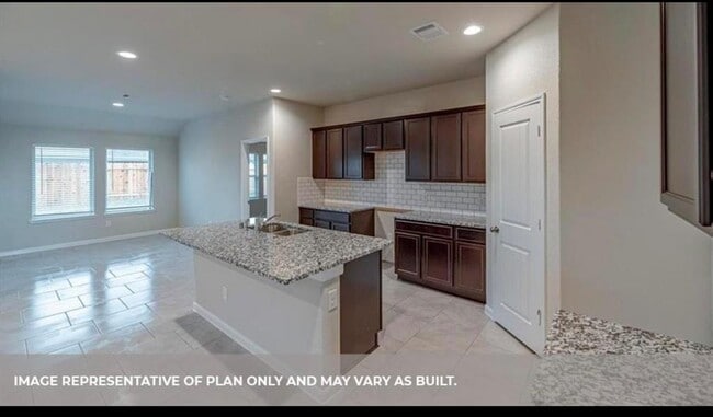 Building Photo - 6931 Morales Way