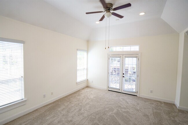 Building Photo - 6116 1/2 Hamman St