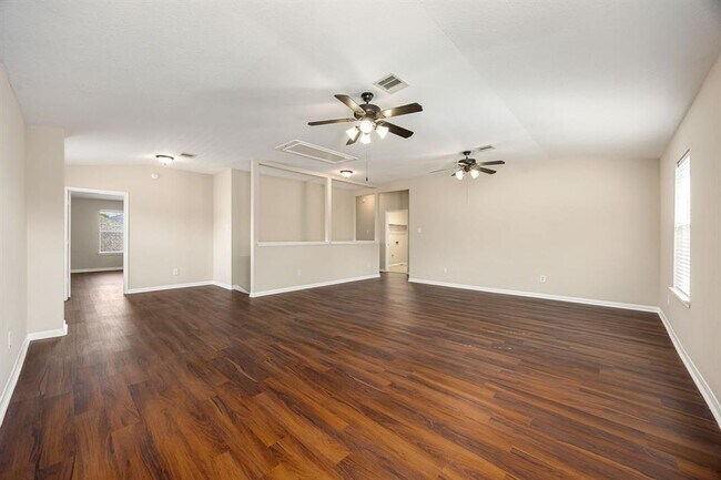 Building Photo - 10427 Lyndon Meadows Dr