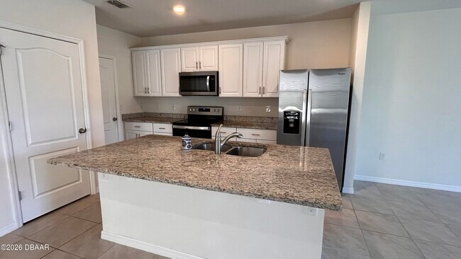 Building Photo - 20 BELLA LAGO Cir