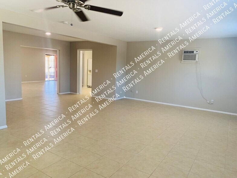 Building Photo - 11433 N Hagen Dr
