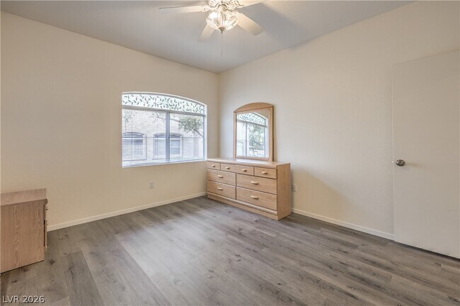 Building Photo - 5415 W Harmon Ave