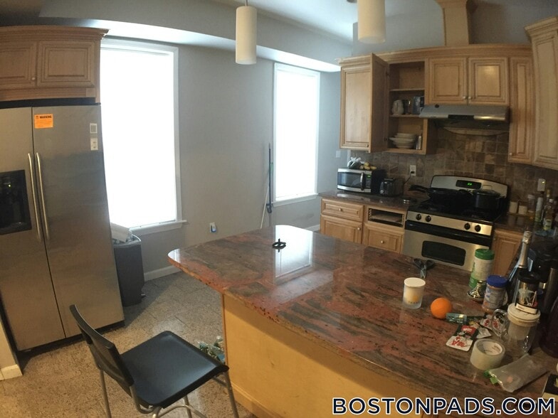 Building Photo - 45 Allston St