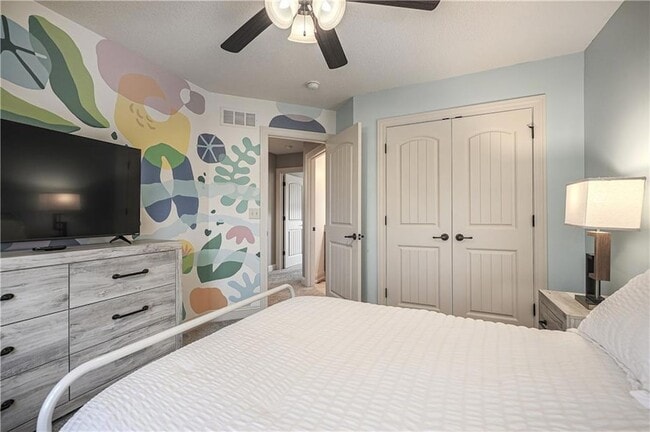 Building Photo - 5029 Woodstock Ct