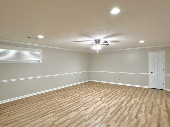 Building Photo - 3046 Dee Ann Dr