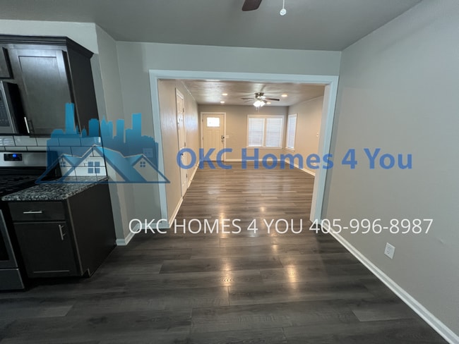 Building Photo - Updated 2 Bed Near I-44!