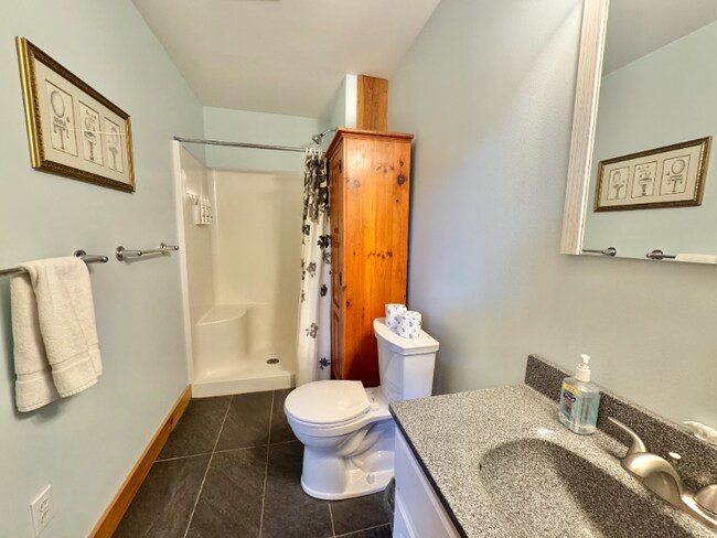 Building Photo - 5 Bracken Ln