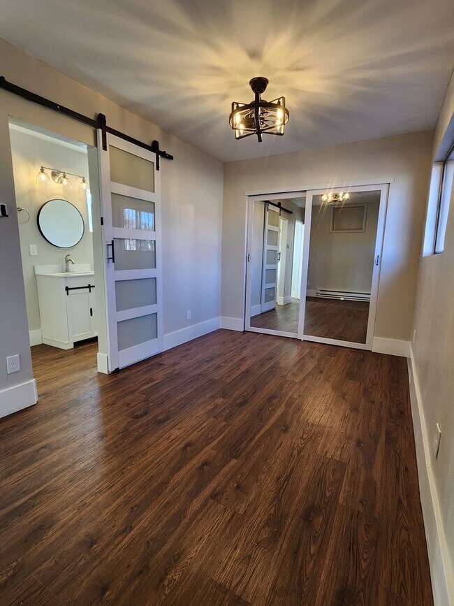 Building Photo - Charming home MOVE IN READY in Wash Park West neighborhood!! Amazing Deal!!!