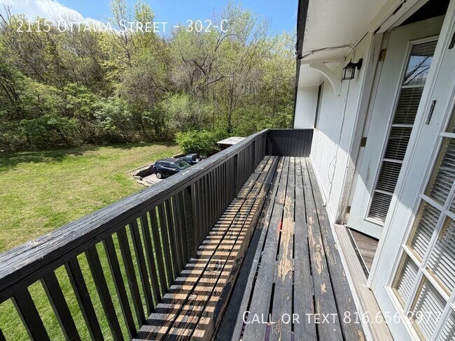 Building Photo - 2115 Ottawa St