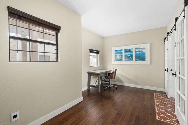 Building Photo - 270 Dahlia Ave