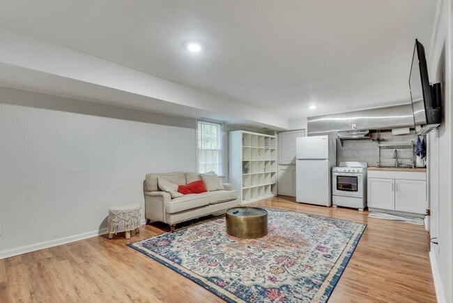 Building Photo - 2663 Rangewood Dr NE