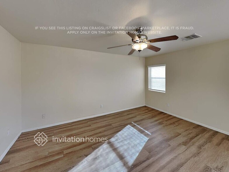 Building Photo - 10018 N 115th Dr