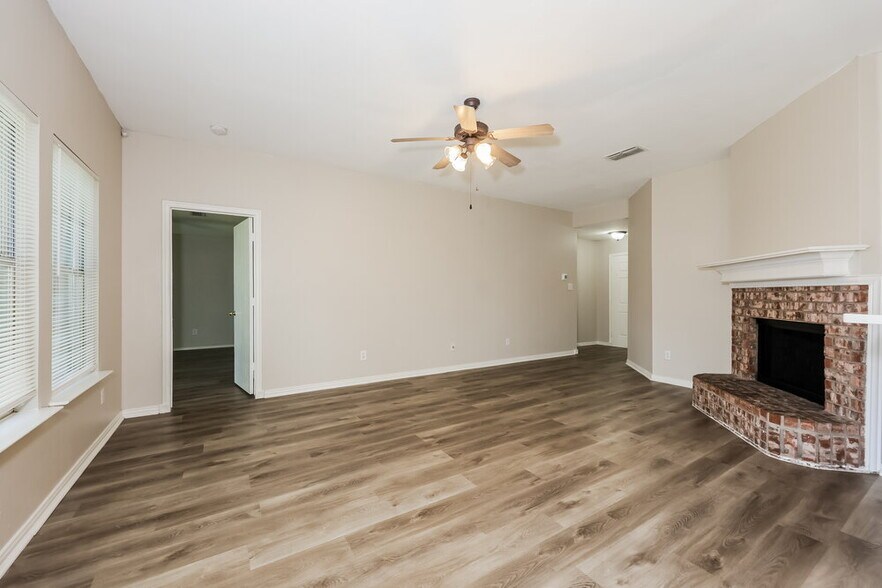 Building Photo - 7321 Ashbourne Way
