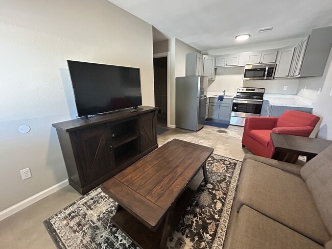 Building Photo - 110 W Main St