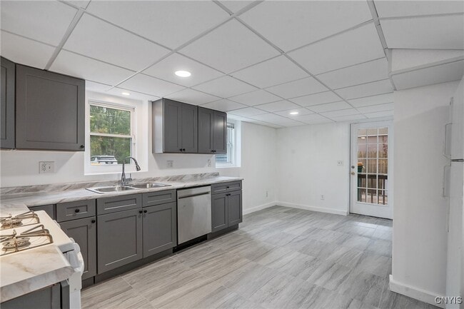 Building Photo - 3354 Hayes Rd